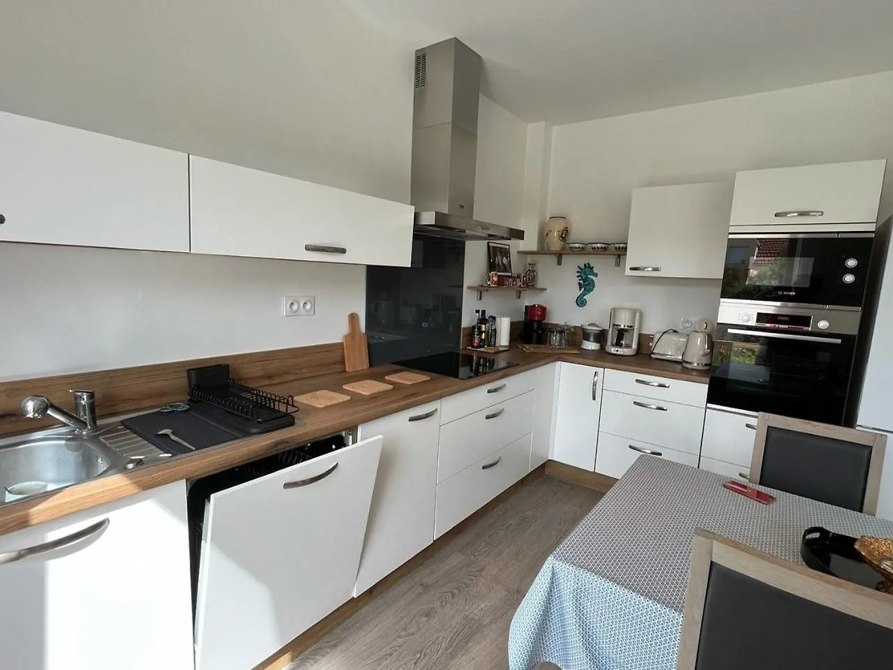 Maison De Ville A La Mer Tres Bien Equipee Proche Centre Avec Commerces Plouescat Holiday home